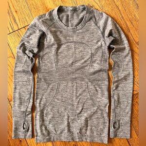 Lululemon Swiftly Tech Long Sleeve Size 4